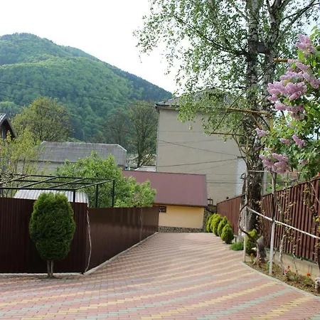 у інни * Mizhhirya (Transcarpathia)